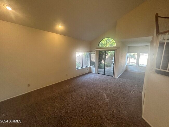 Building Photo - 15845 N 50th St