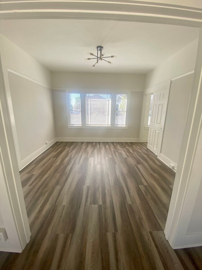 Living Room - 323 E 15th St