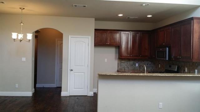 Foto del edificio - 4728 Birchman Ave