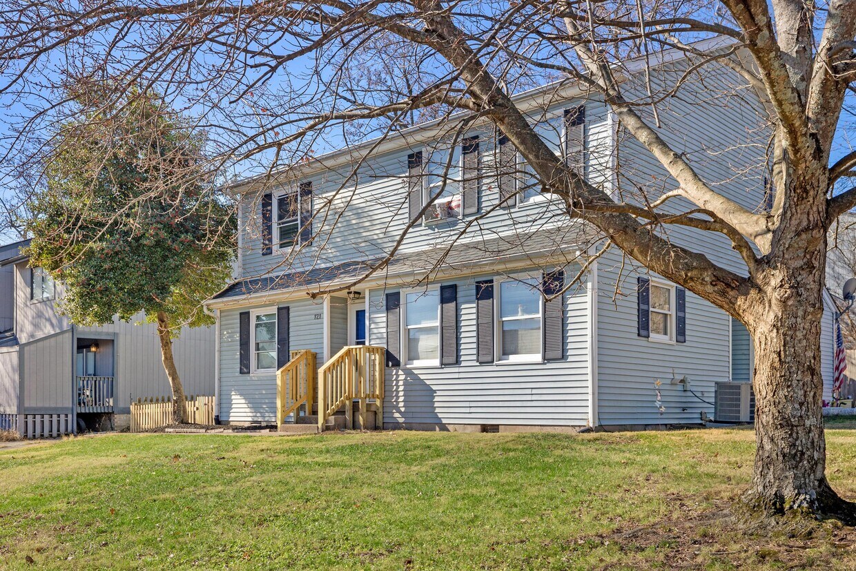 121 Lakeview Dr, Nicholasville, KY 40356 House Rental in