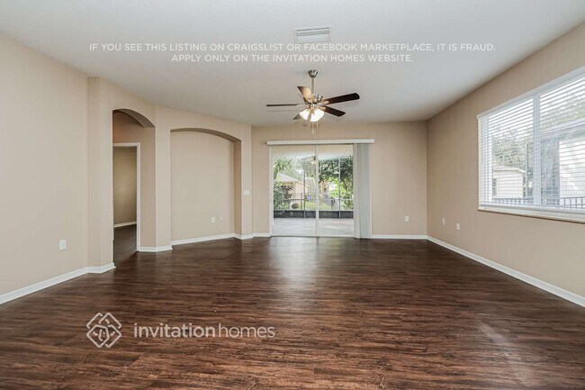 Foto del edificio - 15454 Martinmeadow Dr