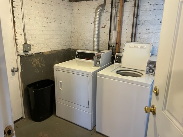 Photo - 1640 N Lamon Ave Apartment