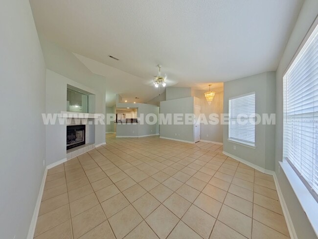 Building Photo - 5103 Terra Lake Cir