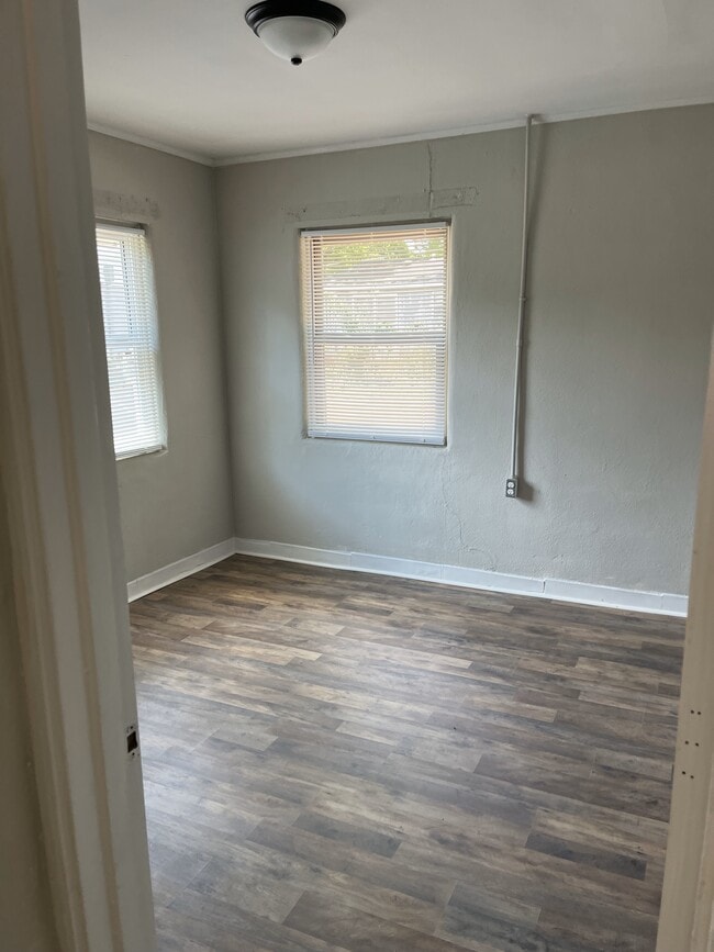 Building Photo - 4268 Marion Ave