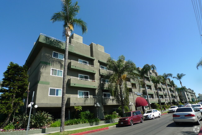 Building Photo - North Tower Apts