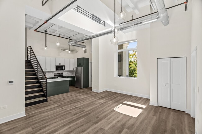 Foto del edificio - 1453 Maple Ave