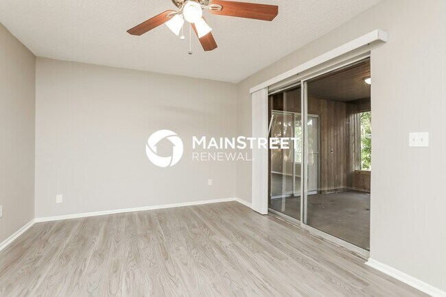 Building Photo - 3 Bedroom Pet-Friendly Home in Sanford, FL...
