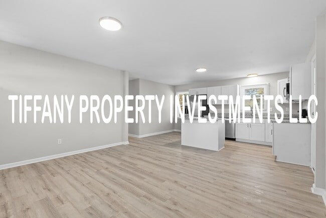 Building Photo - 714 Chal Dr