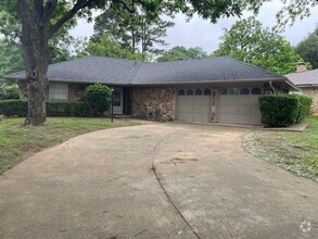 Building Photo - 1706 Princeton Dr