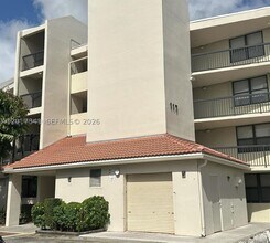 Building Photo - 117 Lake Emerald Dr