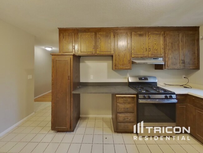 Building Photo - 3820 Union Terrace Ln N