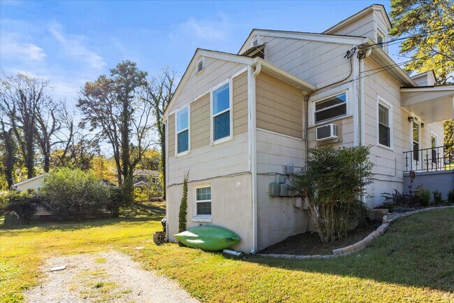 Foto del edificio - 10060 Central Dr