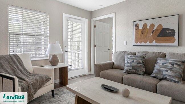 Building Photo - 3695 Island Club Dr