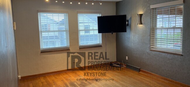 Building Photo - Beautiful house in Tarentum
