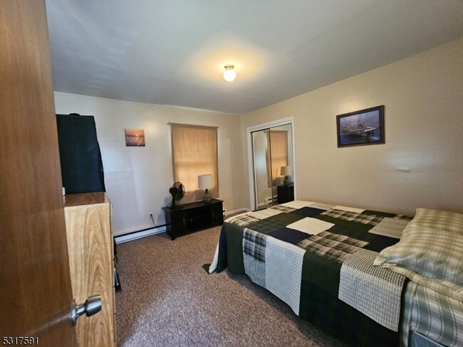 Foto del edificio - 55 Blakely Ln