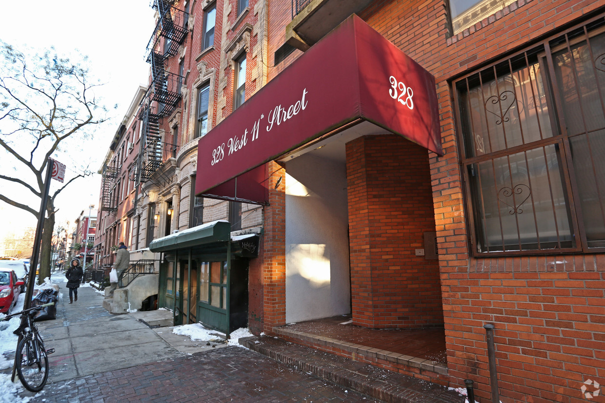 Building Photo - 326-328 W 11th St