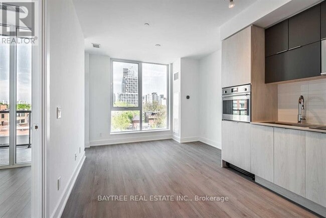 Building Photo - 1 Belsize Dr