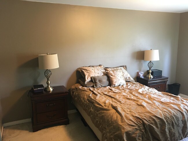 Foto del edificio - 9739 Lake Shore Dr