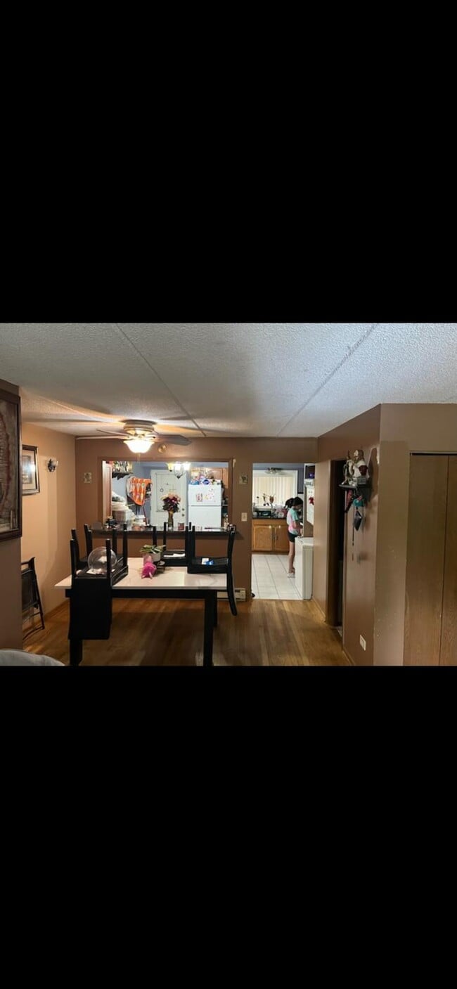 Foto del edificio - 972 N Rohlwing Rd