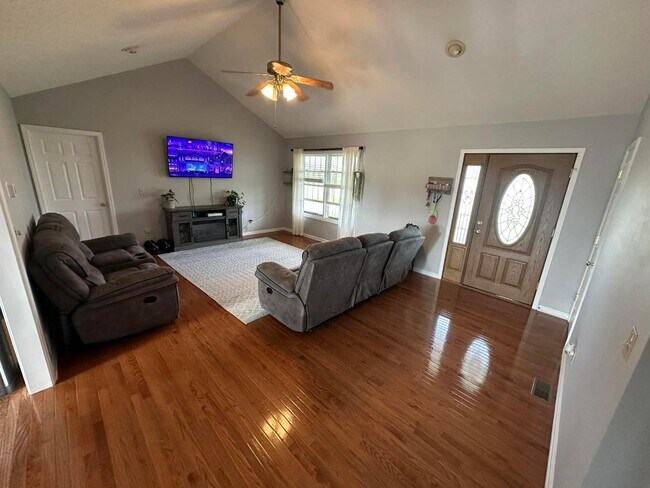 Foto del edificio - 5136 Long Grove Rd