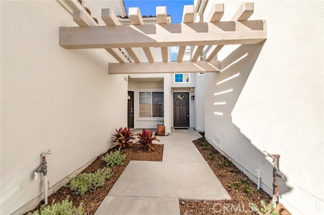 Building Photo - 72 Almador