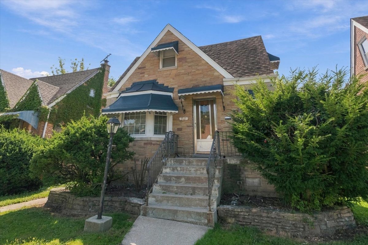 Foto principal - 7117 W Armitage Ave