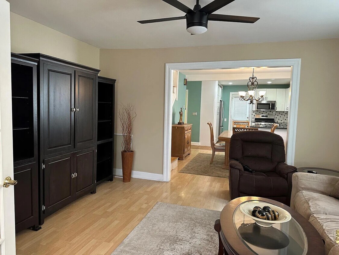 3179 Rawlins Ave, The Bronx, NY 10465 Townhome Rentals in The Bronx