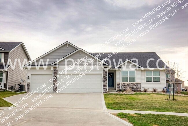 Foto del edificio - 4721 NE Oak Dr