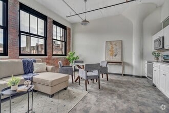 Building Photo - 151 Chestnut St