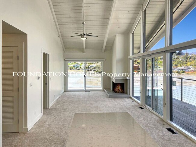 Building Photo - 75 Barbaree Way