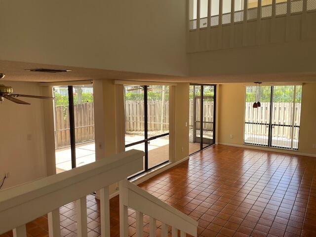 Building Photo - 5845 Fox Hollow Dr