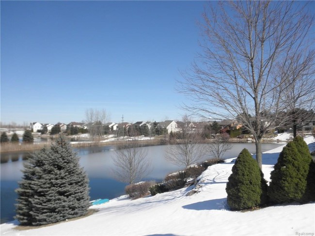 Building Photo - 530 Boulder Lake Dr