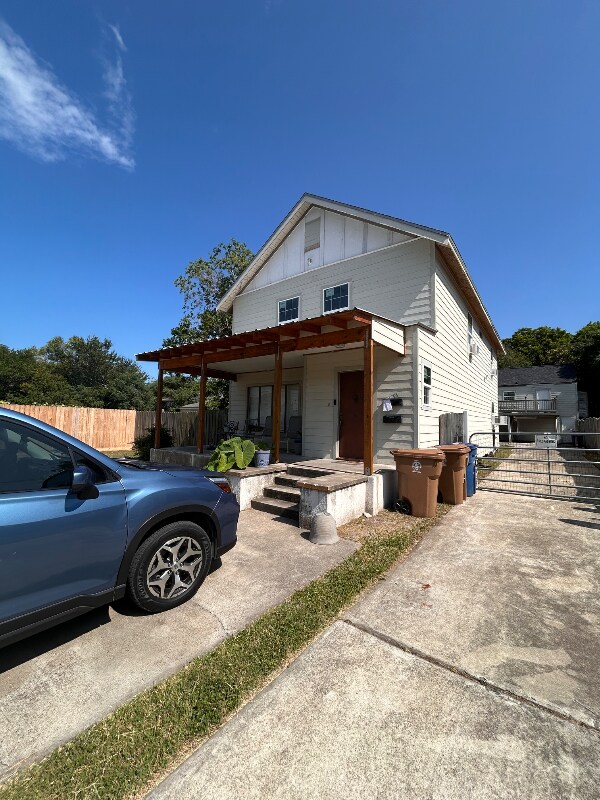 Foto principal - 807 Coleman Ave