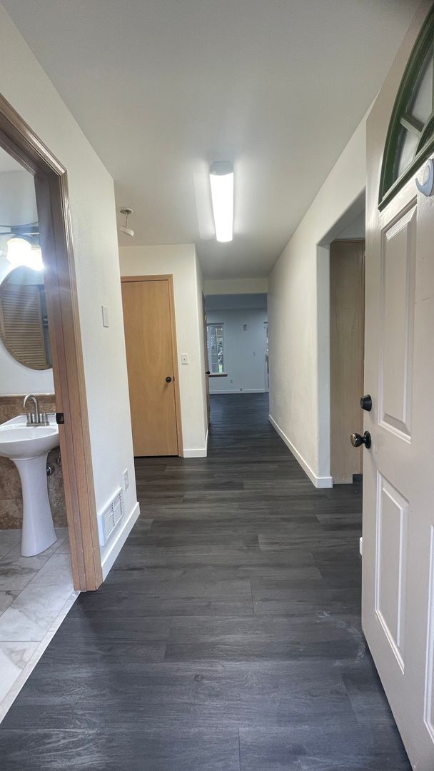 Foto del edificio - 3 bed 1.5 bath townhome in the prime location of Bothell!!
