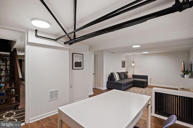 Foto del edificio - 4123 New Hampshire Ave NW