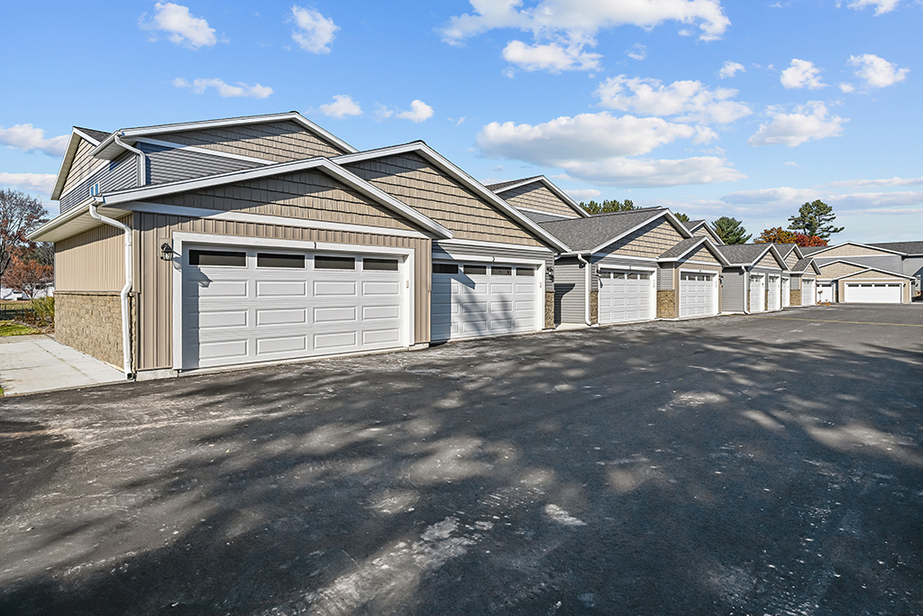 Primary Photo - Willow Estates