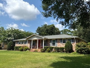 Building Photo - 413 Harolds Dr NW
