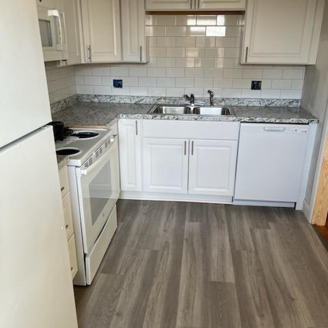 Building Photo - 1323 Alms Dr