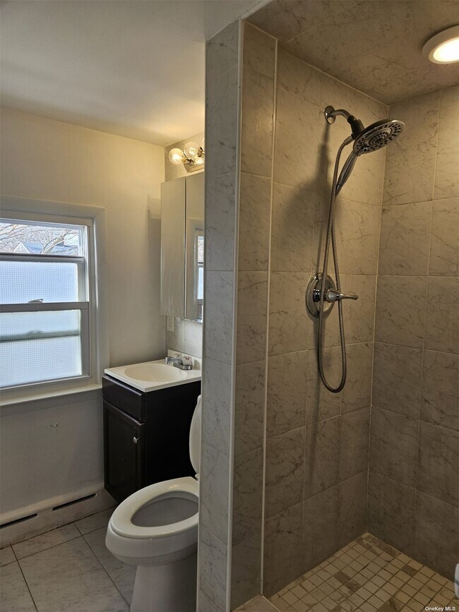 38 Stonecutter Rd, Levittown, NY 11756 Townhome Rentals in Levittown