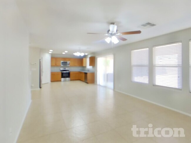 Foto del edificio - 938 E Kelsi Ave
