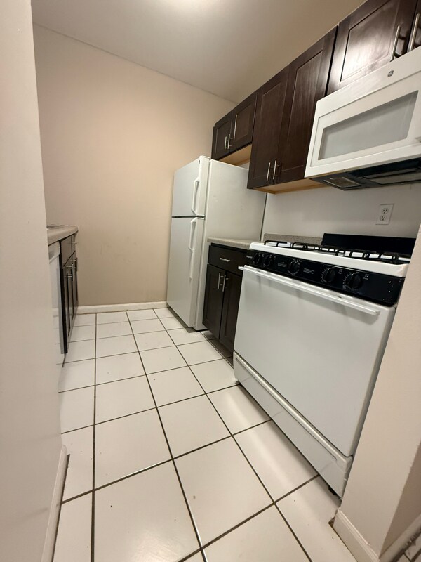 Foto del edificio - 3438 N Oakland Ave