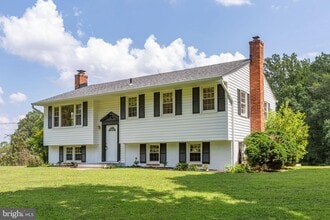 Building Photo - 18136 Pepmeier Hill Rd