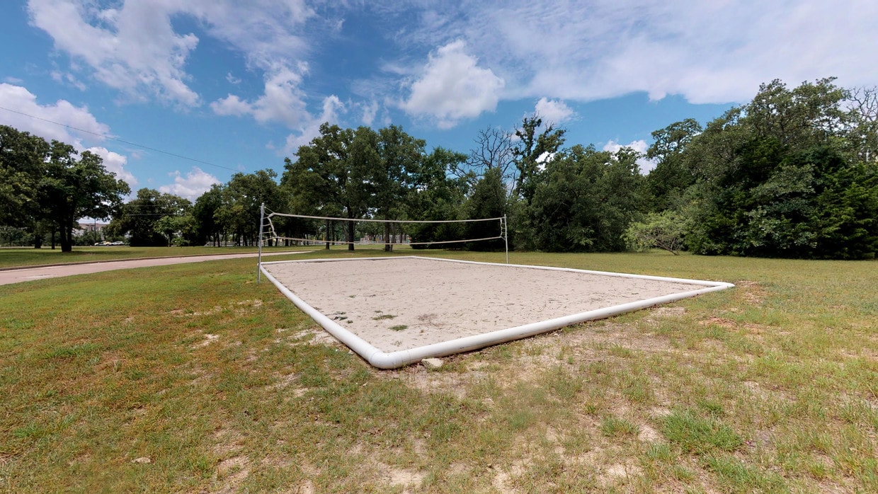 Photo - Walden Pond Apartments