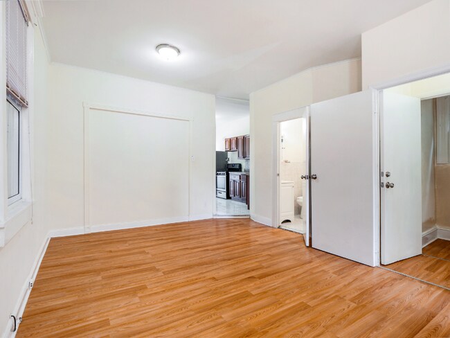 Foto del edificio - 91-25 85th Ave