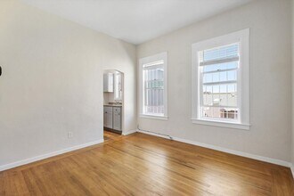 Building Photo - 2318 Santa Clara Ave