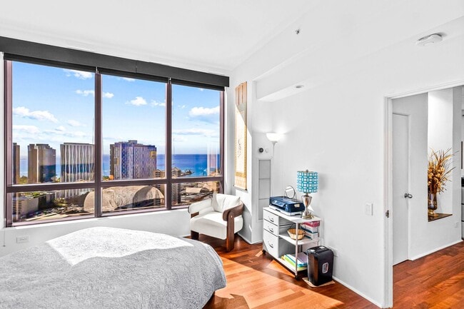 Building Photo - Furnished Luxury Penthouse Room. Utilities Included & Monthly Housekeeping