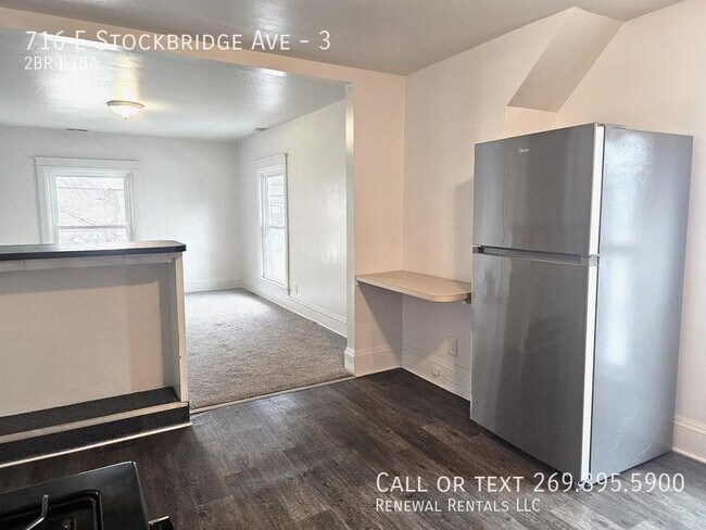 Building Photo - 716 E Stockbridge Ave