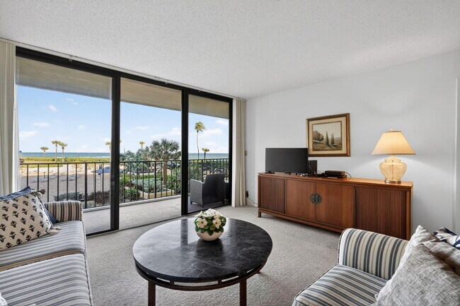 Foto del edificio - 100 Ocean Trail Way