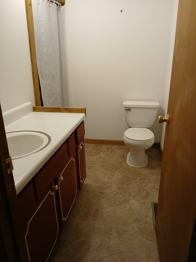 Building Photo - 444 Carola St