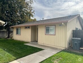 Building Photo - 339 G St